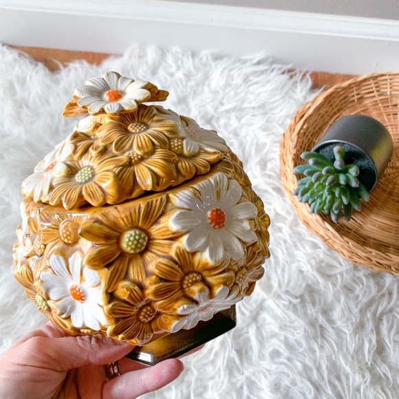 Vintage Mid-Century Modern Floral Daisy Cookie Jar